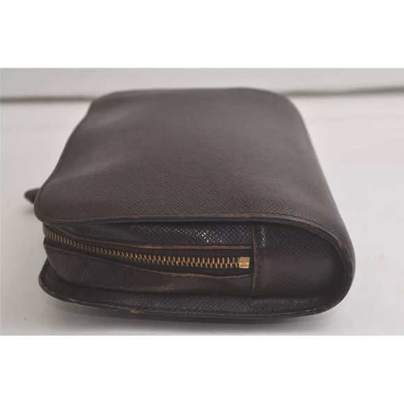 Louis Vuitton Taiga Baikal Clutch Bag Brown LV Low-key Luxery Unisex Wristlet - Picture 3 of 16